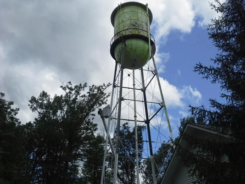 Full tower coated in Rust-Bond primer ahead of the topcoat